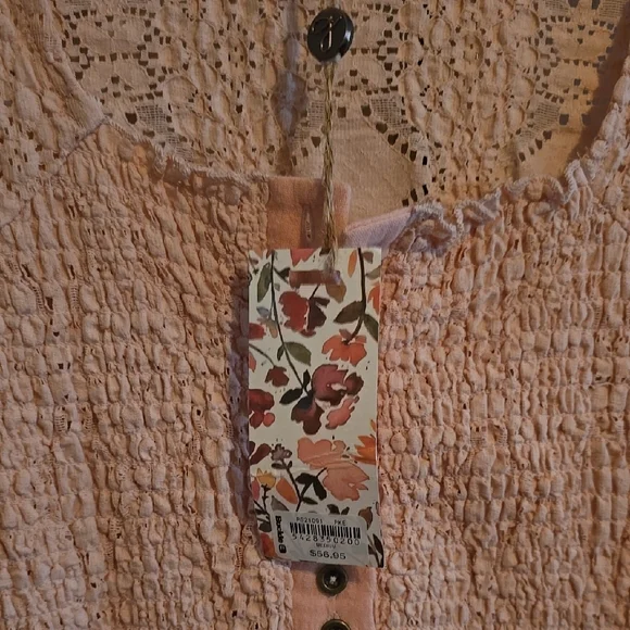 gimmicks by BKE Women's Pink Lace Top - Picture 4 of 4